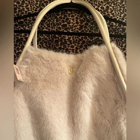Victoria's Secret Cream Faux Fur Tote - Picture 2 of 3